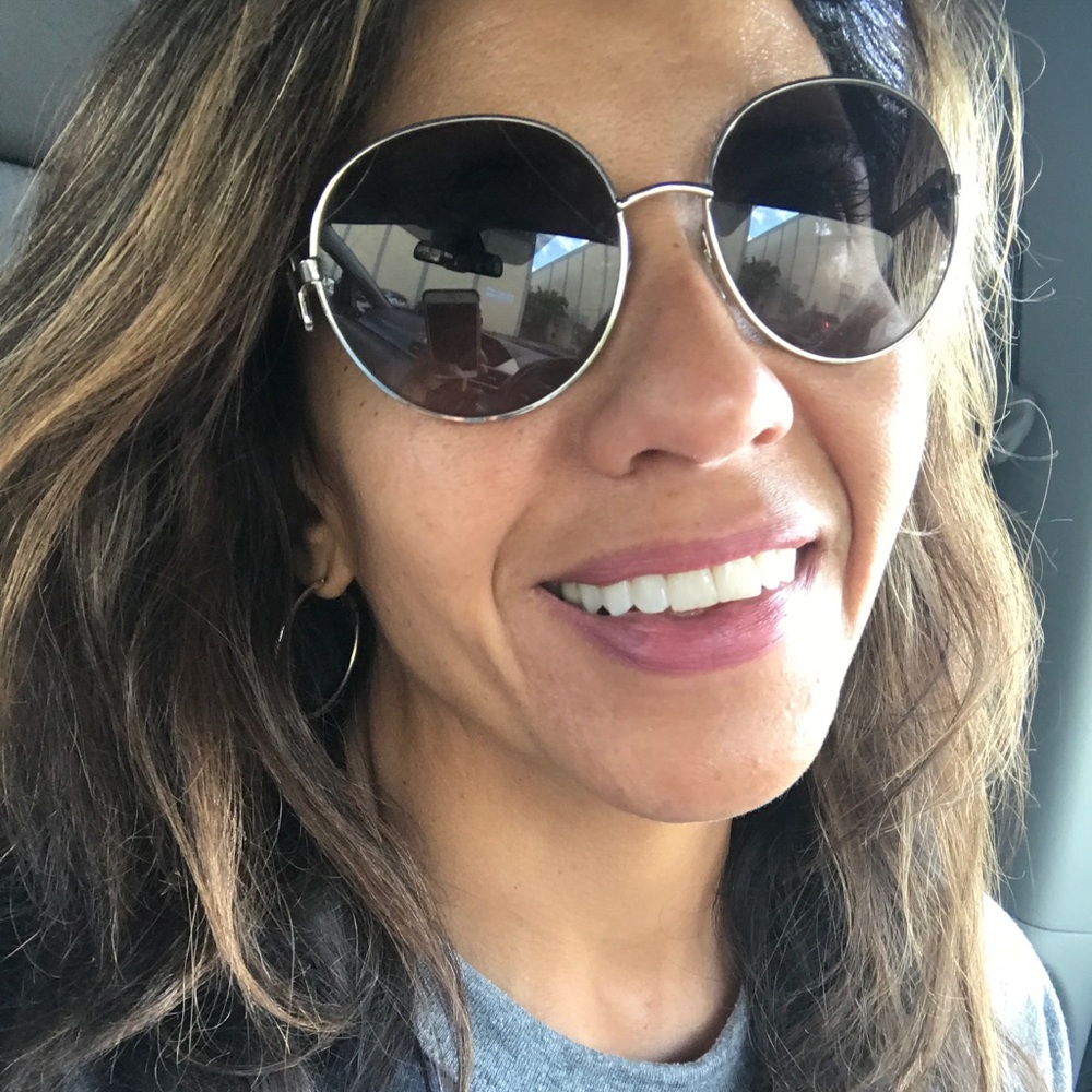 Meet your Posher, Evelin
